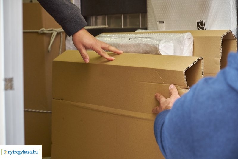 Rippl-Rónai festmények érkeztek