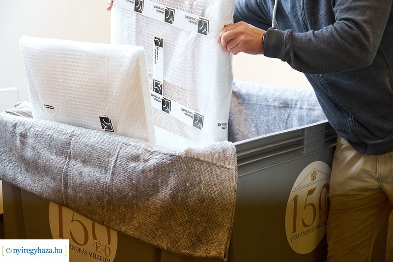 Rippl-Rónai festmények érkeztek