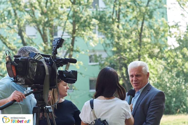 Robinson domb átadó