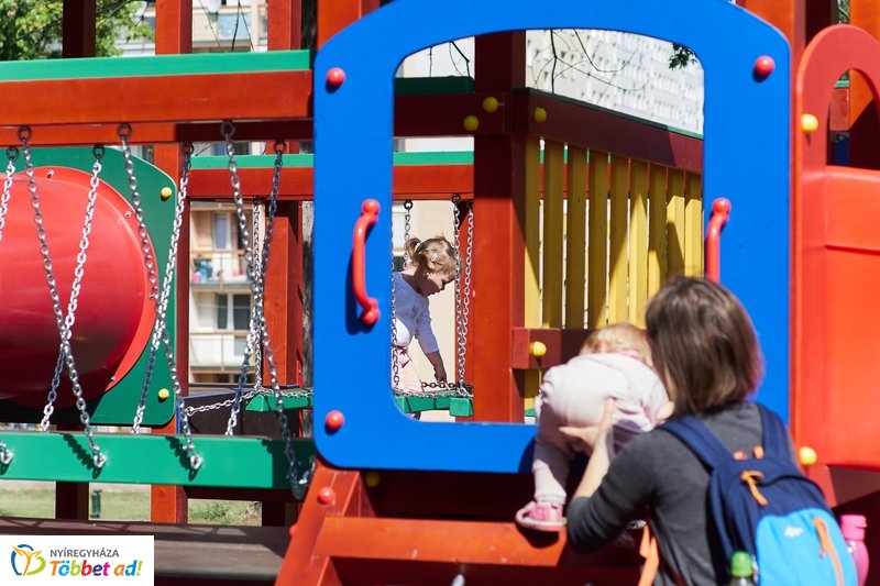 Robinson domb átadó