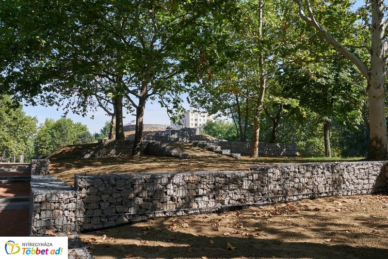 Robinson domb átadó