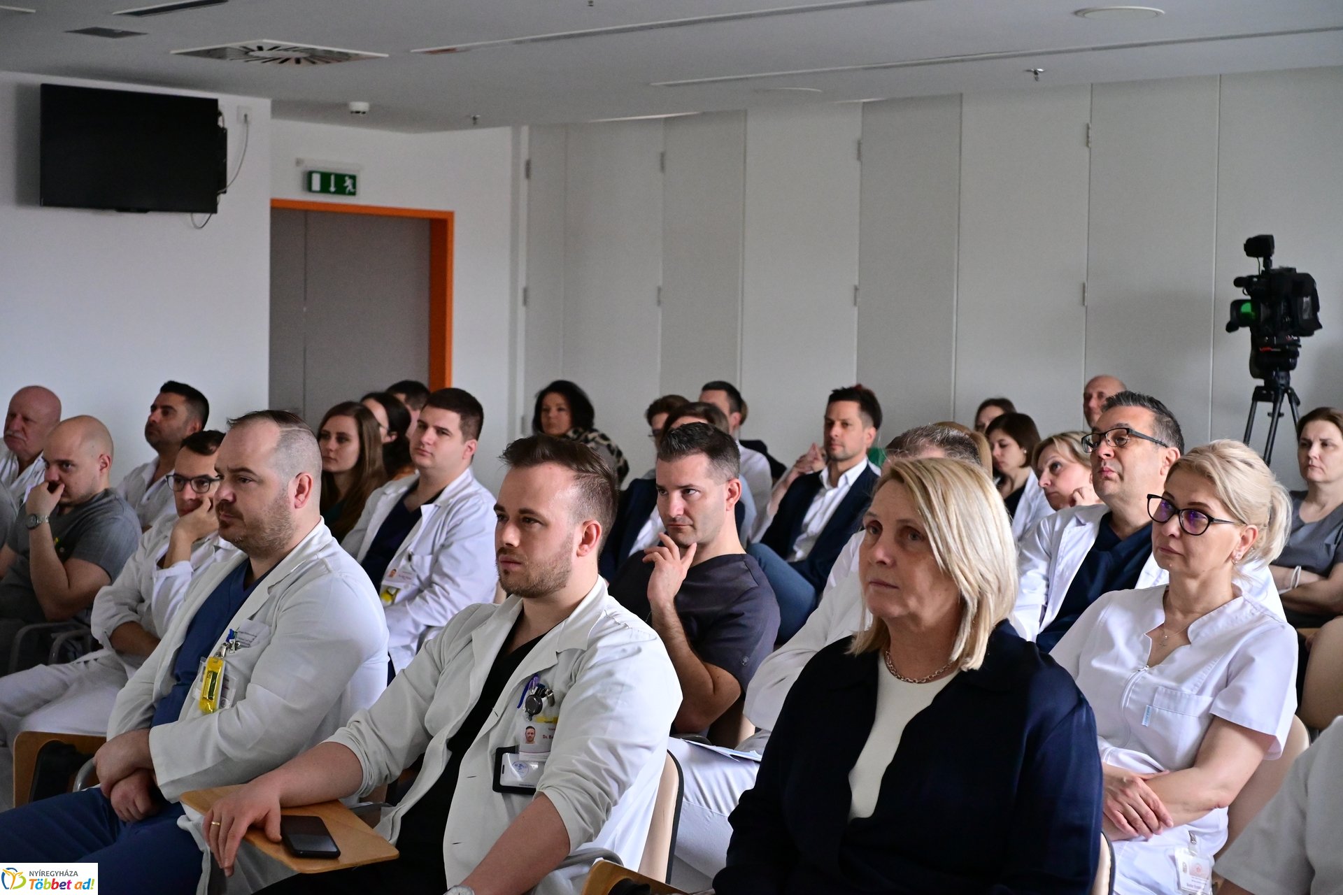 Robotsebészeti bemutató a Jósa András Kórházban 2025 márciusában