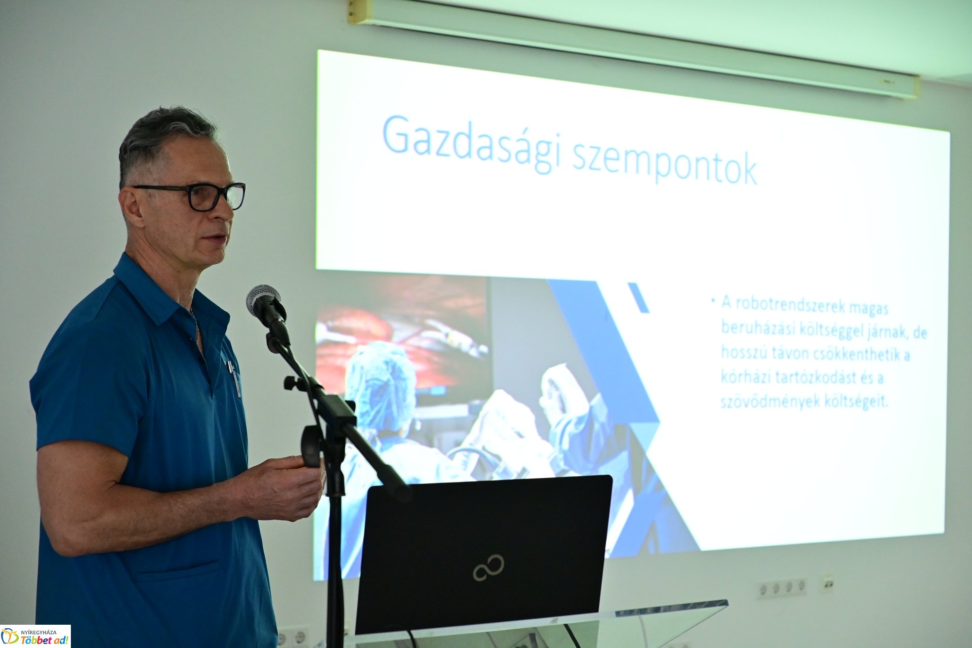 Robotsebészeti bemutató a Jósa András Kórházban 2025 márciusában