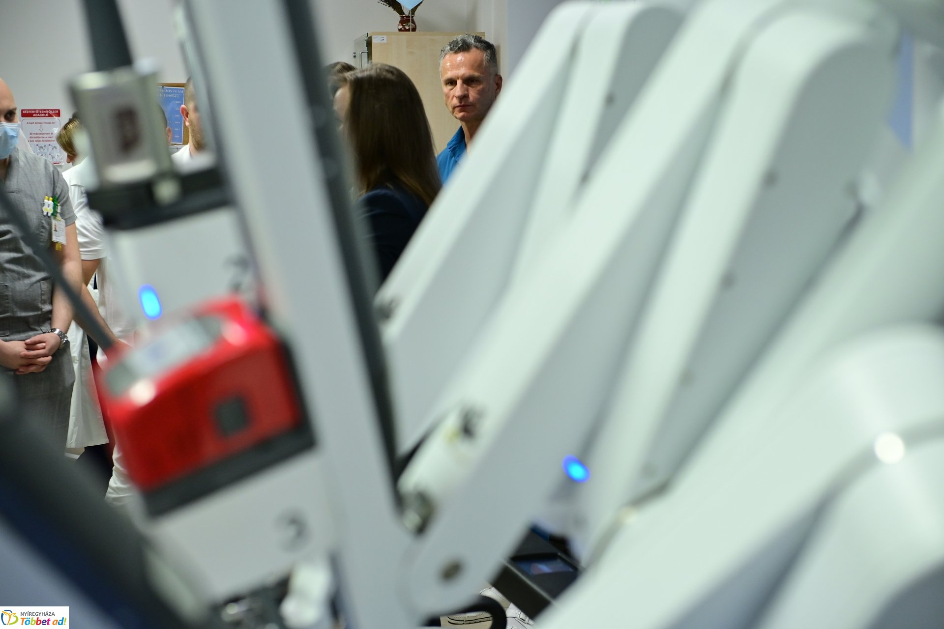 Robotsebészeti bemutató a Jósa András Kórházban 2025 márciusában