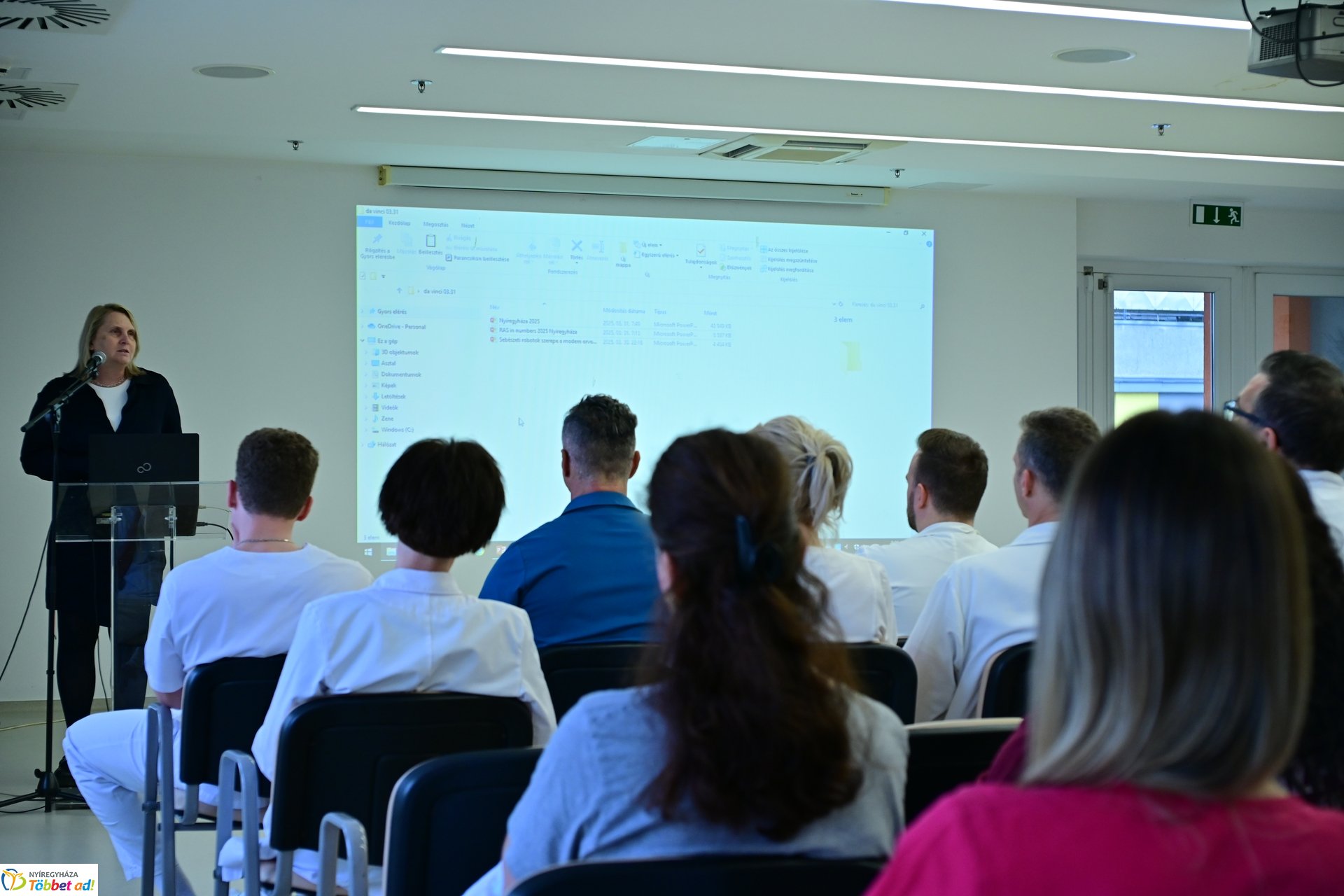 Robotsebészeti bemutató a Jósa András Kórházban 2025 márciusában