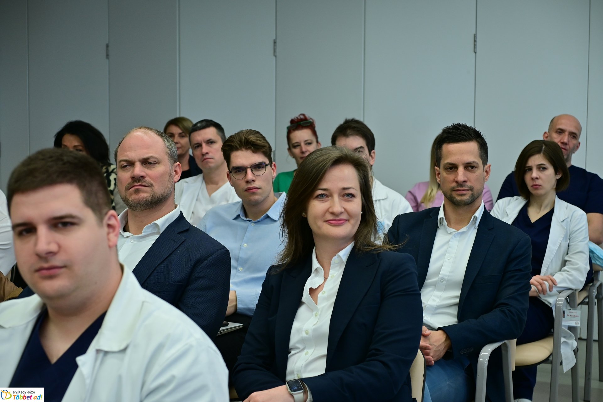 Robotsebészeti bemutató a Jósa András Kórházban 2025 márciusában