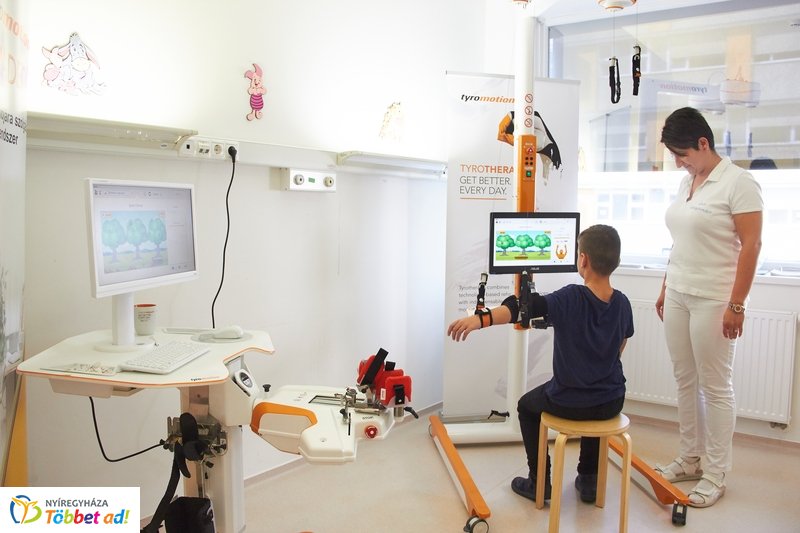 Robotterápia bemutató a kórházban