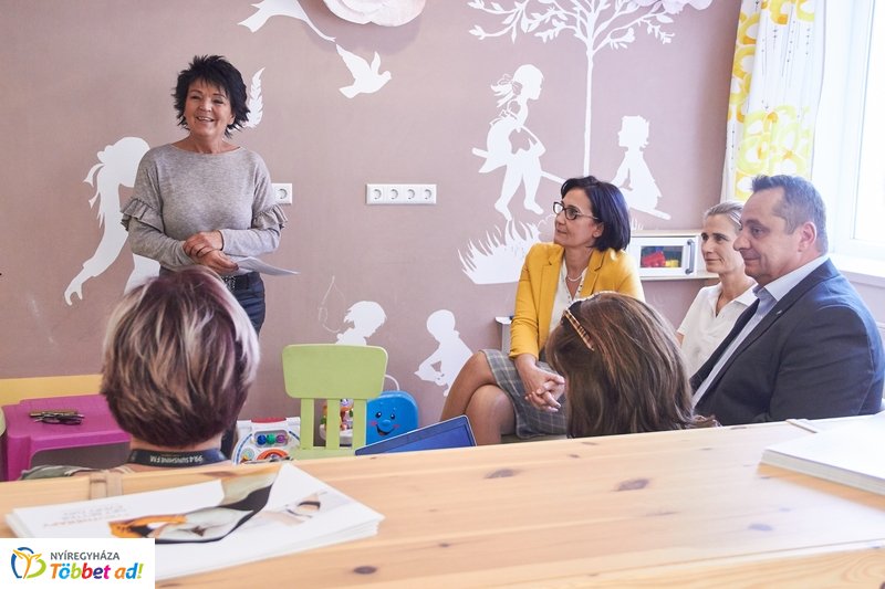 Robotterápia bemutató a kórházban