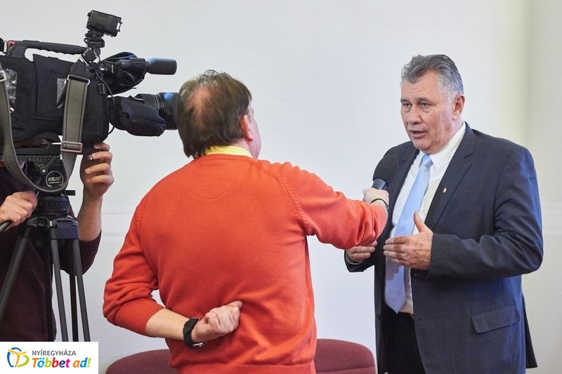 RocHUs projekt sajtótájékoztató a kórházban 