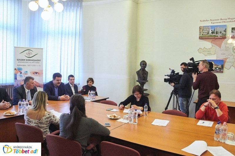 RocHUs projekt sajtótájékoztató a kórházban 