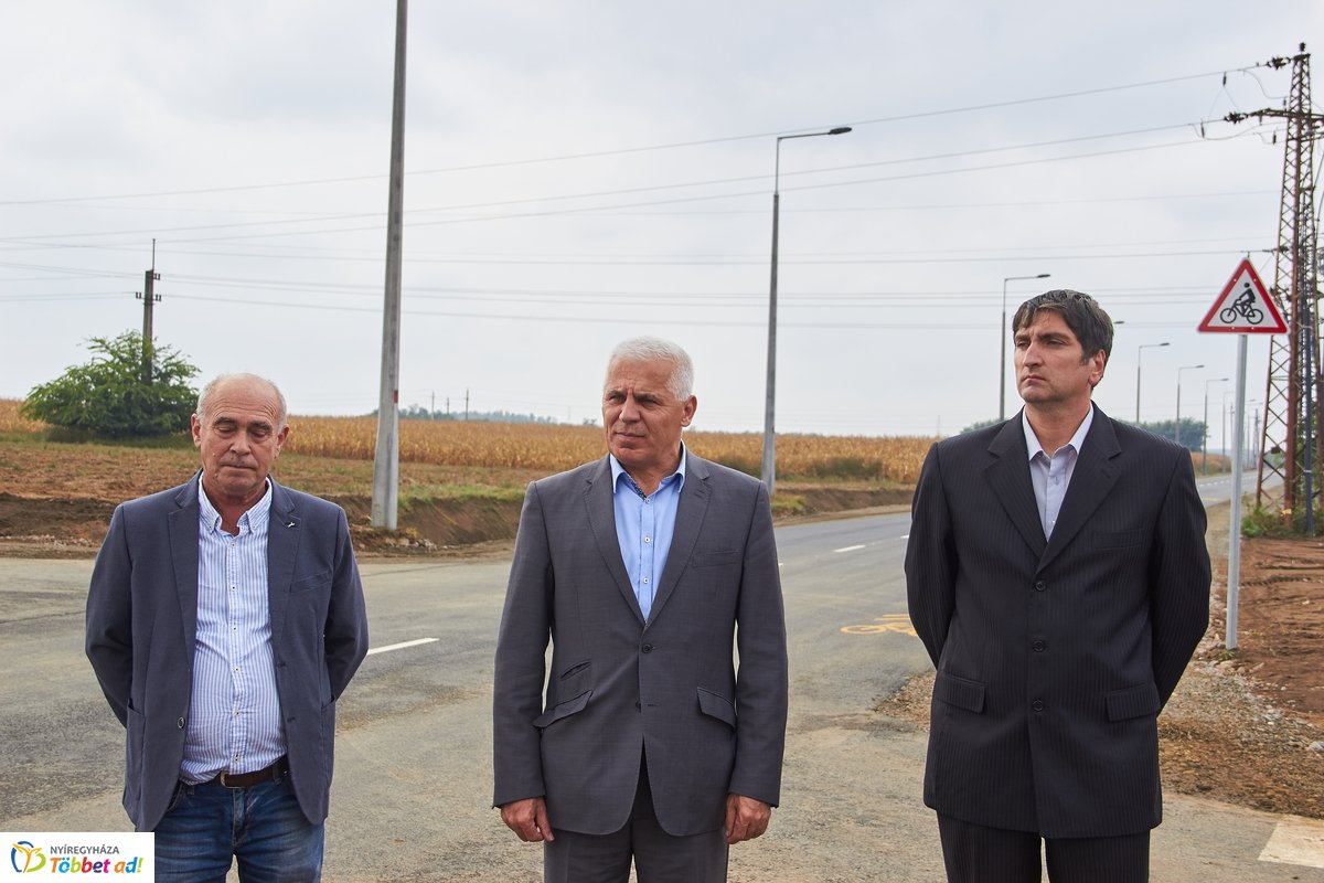 Rókabokori út átadó