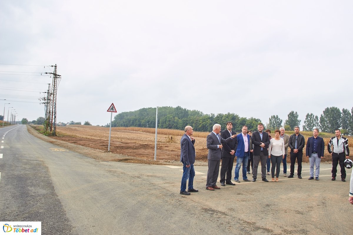 Rókabokori út átadó