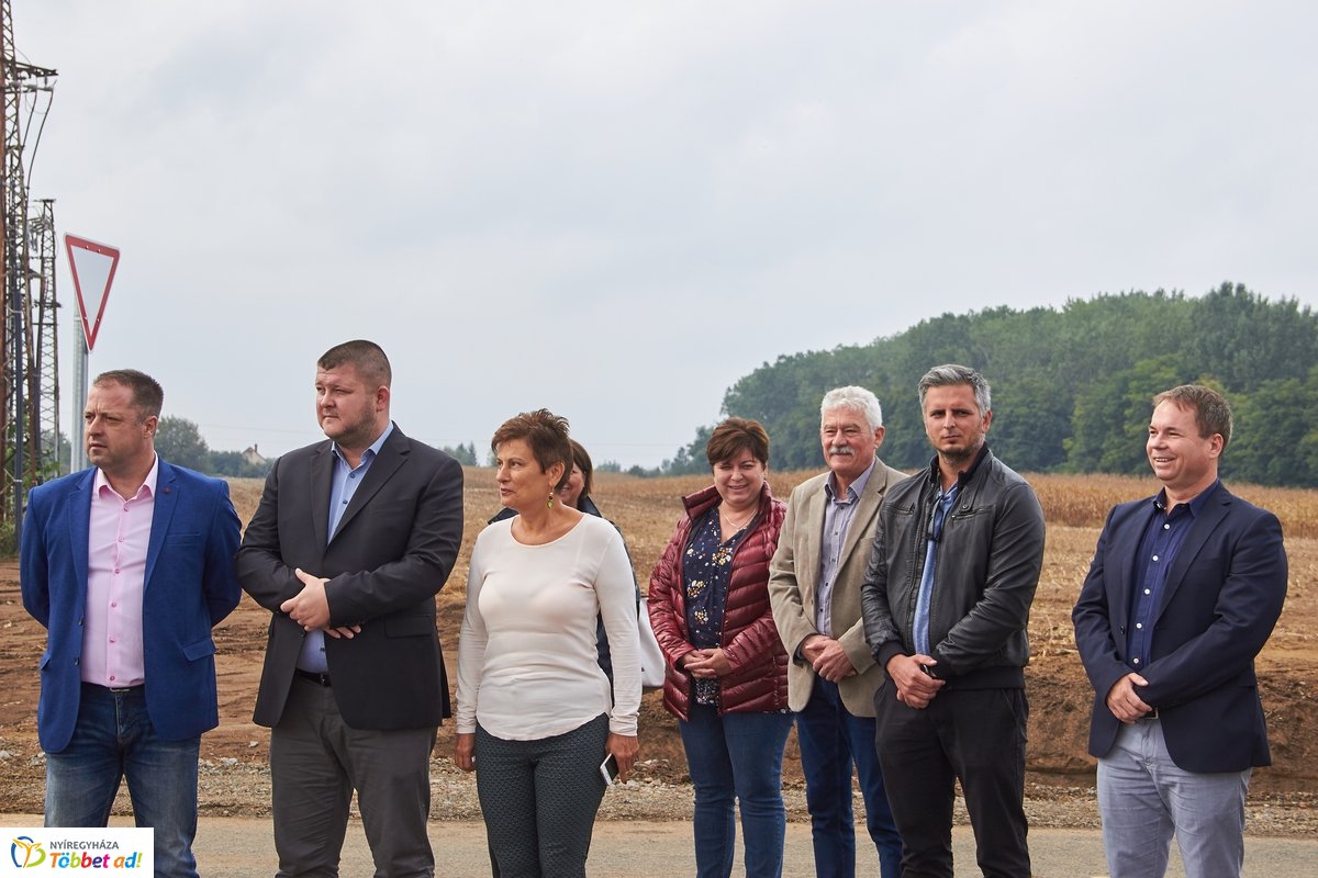 Rókabokori út átadó