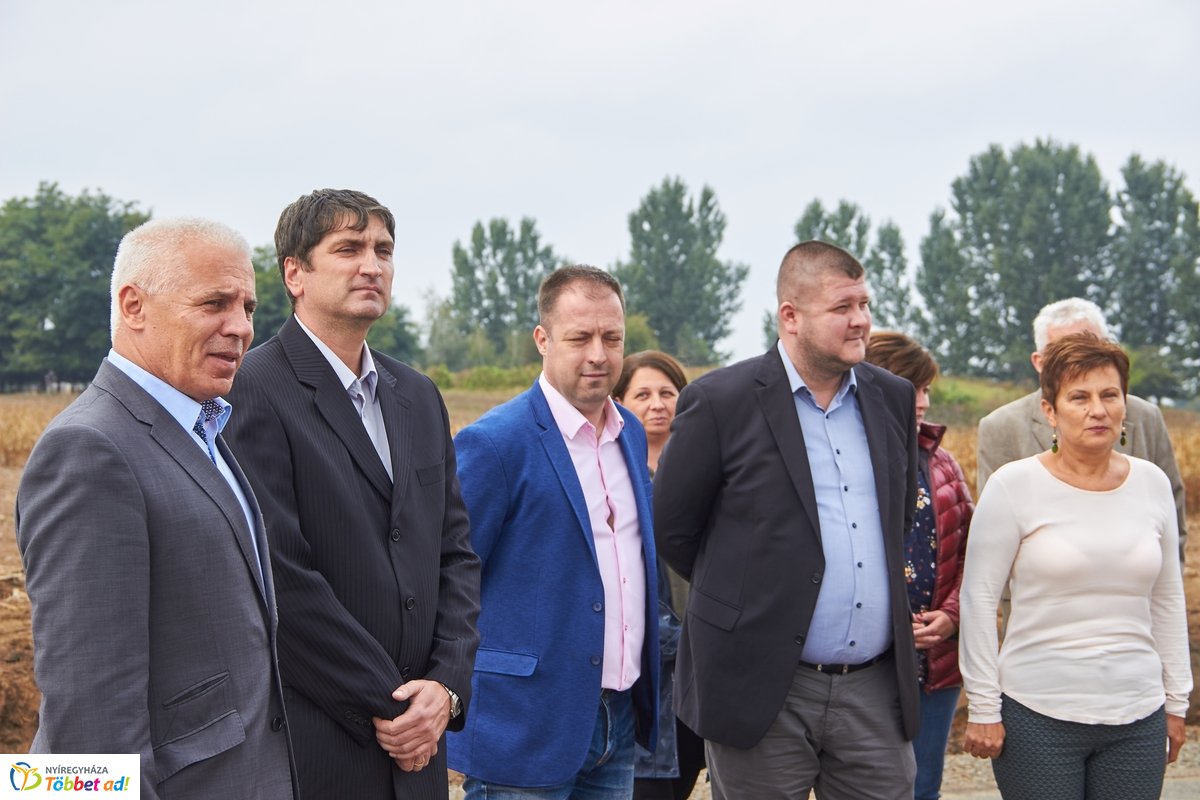 Rókabokori út átadó