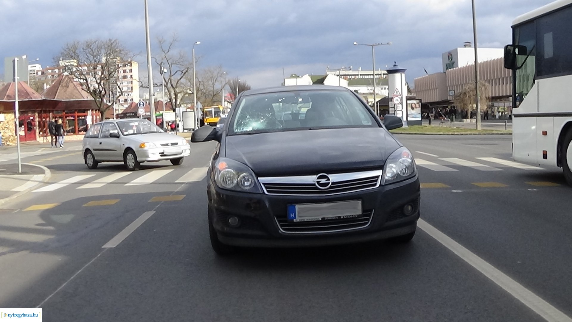 Rollerest gázoltak a Rákóczi utcán