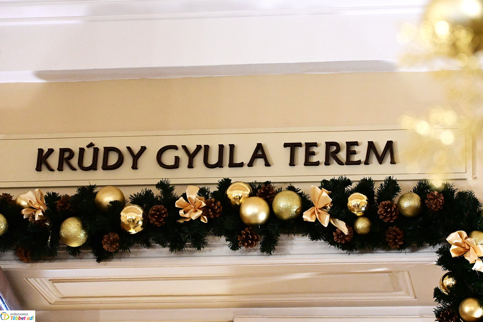 Roma díjátadó a Városházán