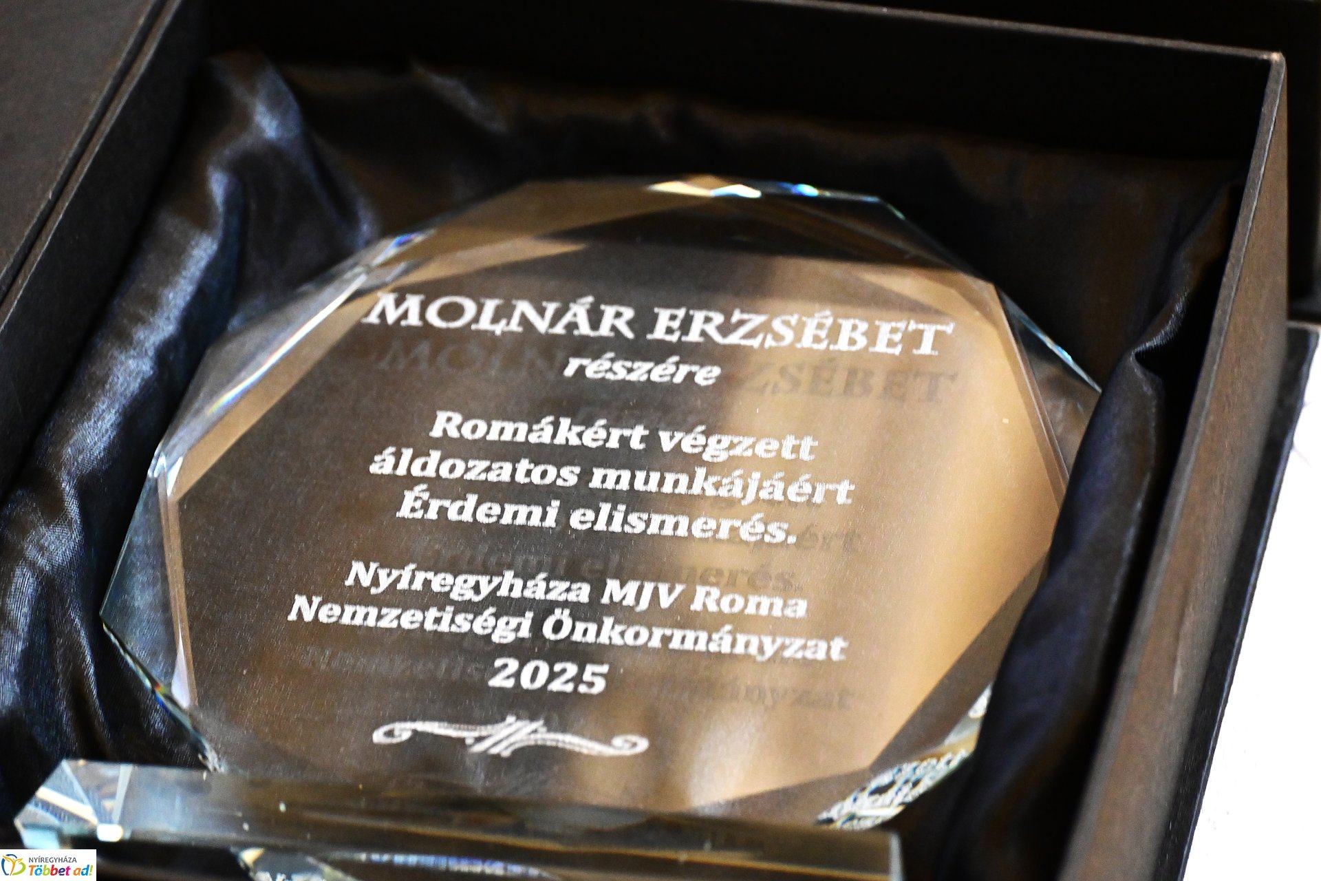 Roma díjátadó a Városházán