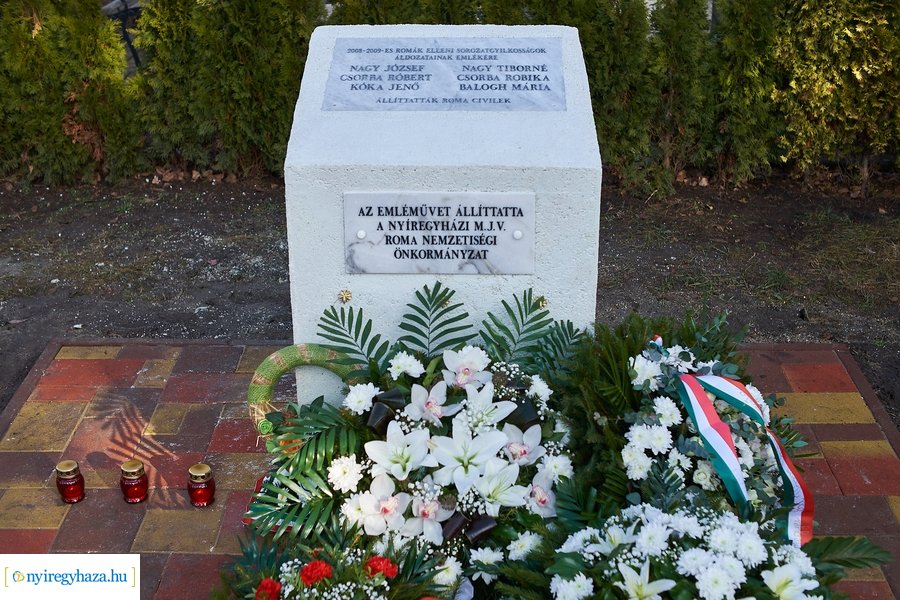 Roma emlékmű avatás az Északi Temetőben