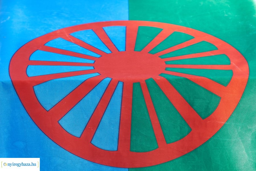 Roma emlékmű avatás az Északi Temetőben