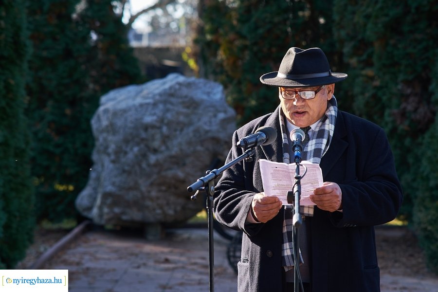 Roma emlékmű avatás az Északi Temetőben
