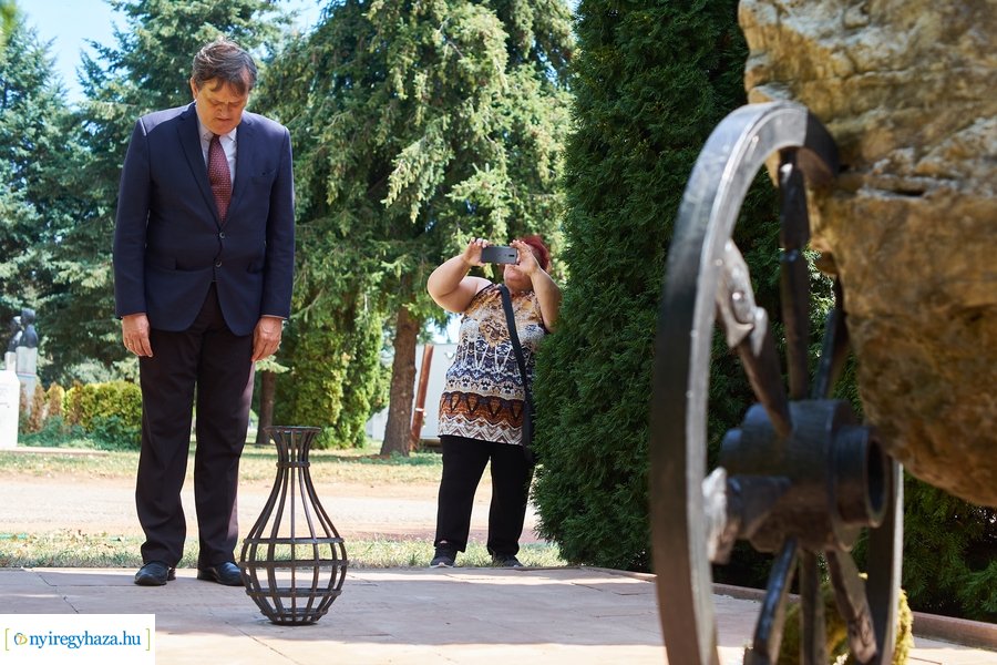 Roma holokausztra emlékeztek 2022