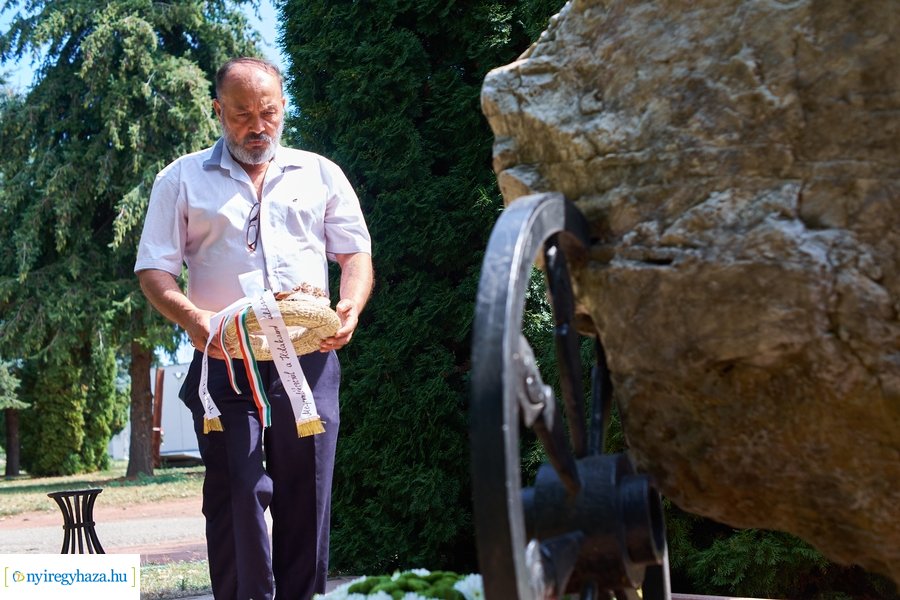 Roma holokausztra emlékeztek 2022