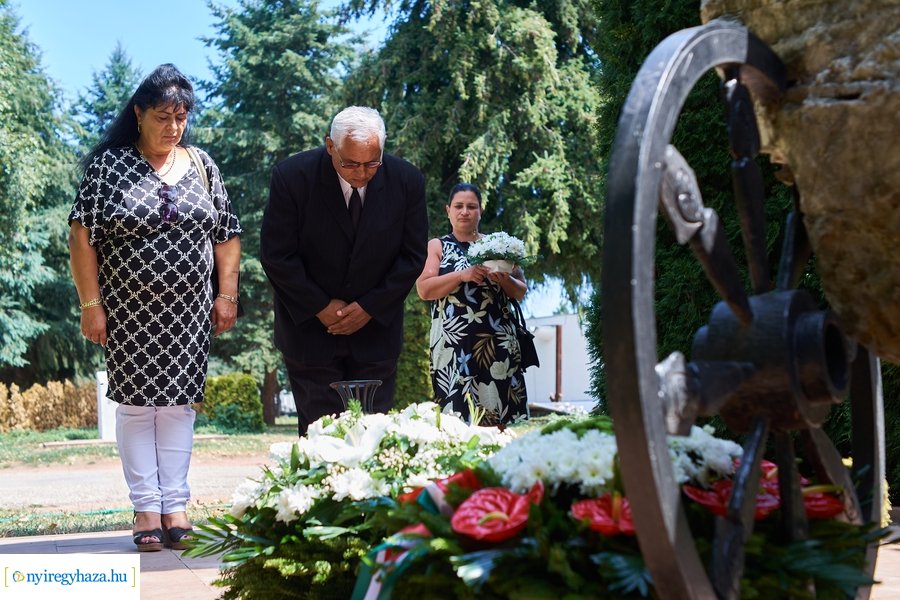 Roma holokausztra emlékeztek 2022