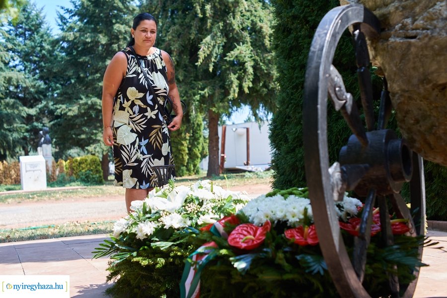 Roma holokausztra emlékeztek 2022