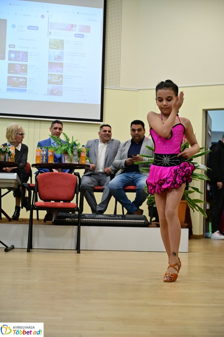 Roma ki-mit-tud a Móricz Zsigmond könyvtárban - 2025