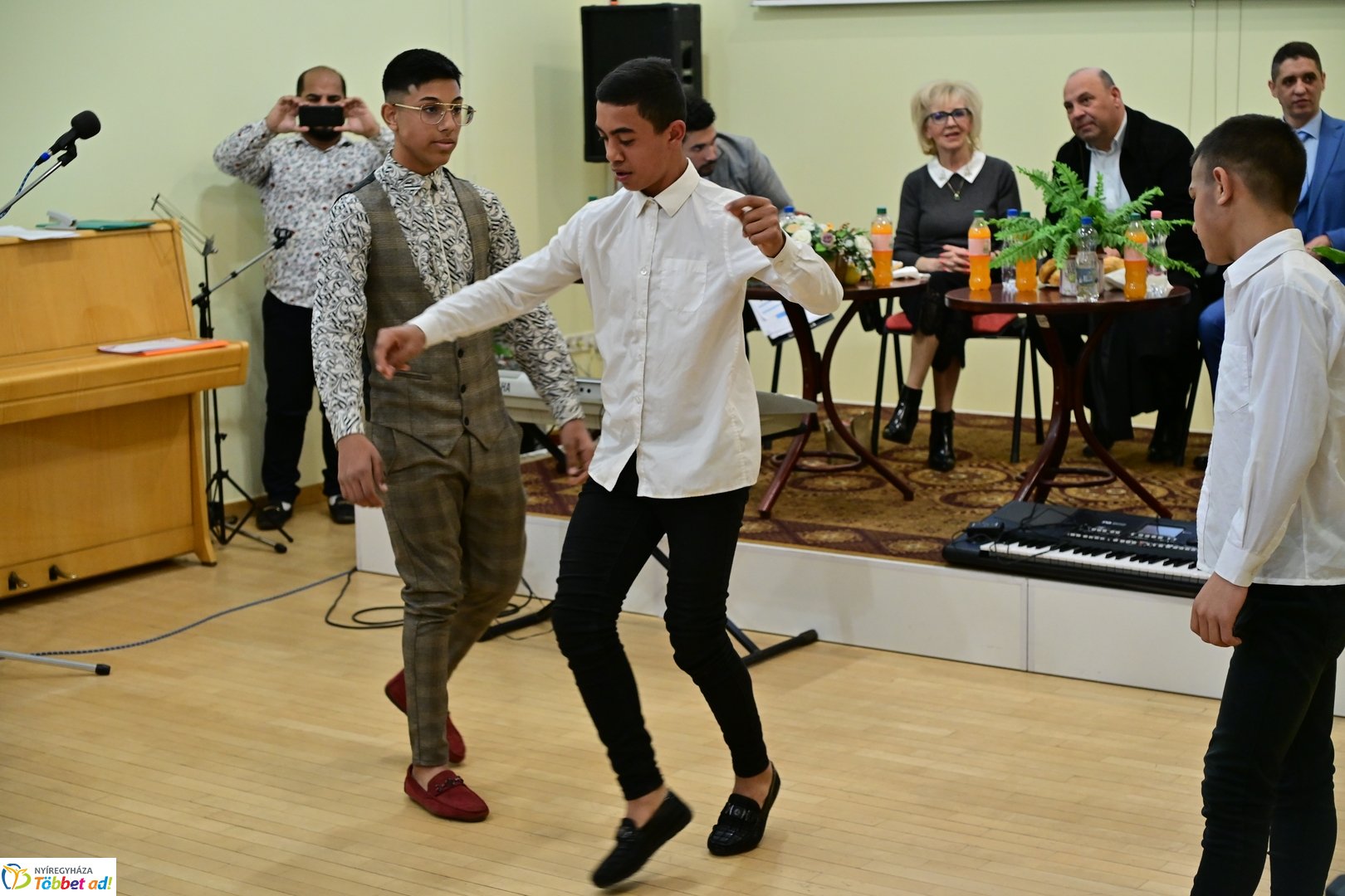 Roma ki-mit-tud a Móricz Zsigmond könyvtárban - 2025