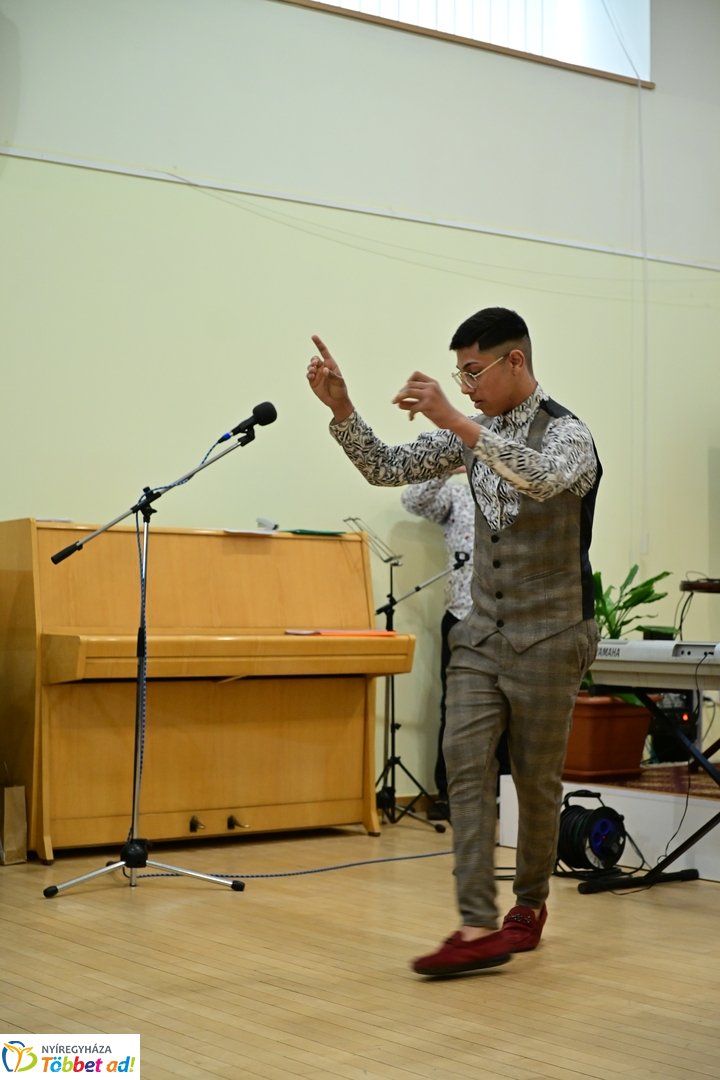 Roma ki-mit-tud a Móricz Zsigmond könyvtárban - 2025