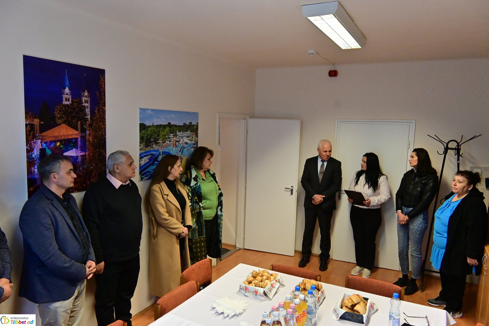 Roma Nemzetiségi Önkormányzat irodájának átadása a Városmajorban