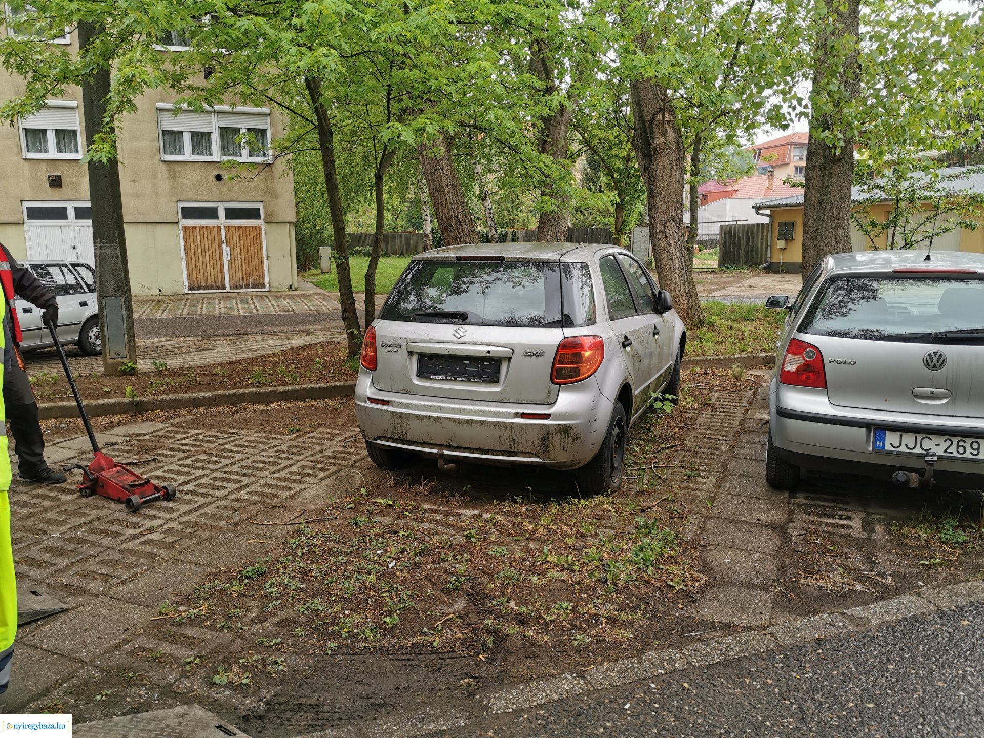 Roncsok elszállítása 0430