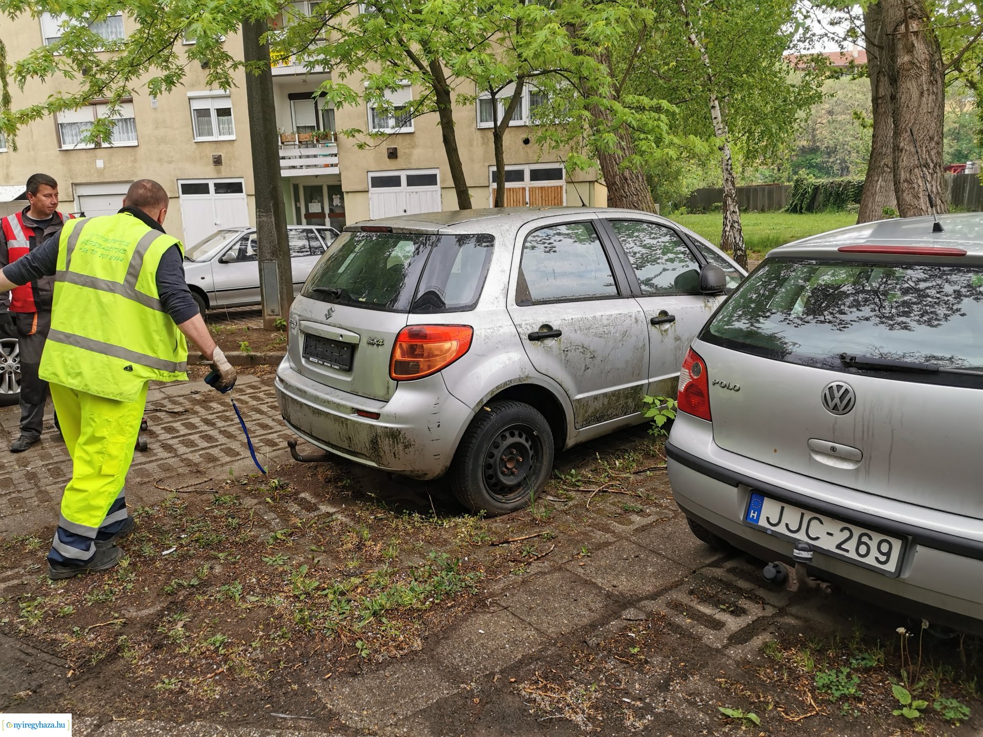 Roncsok elszállítása 0430