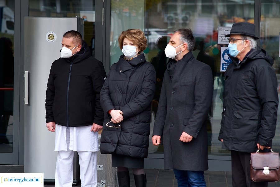 Rotary adomány a kórháznak 20201126