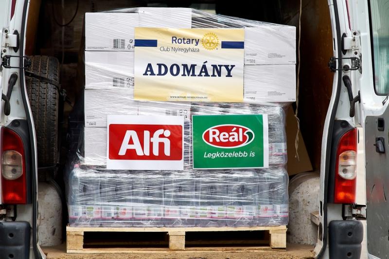 Rotary adomány a kórháznak 20201126