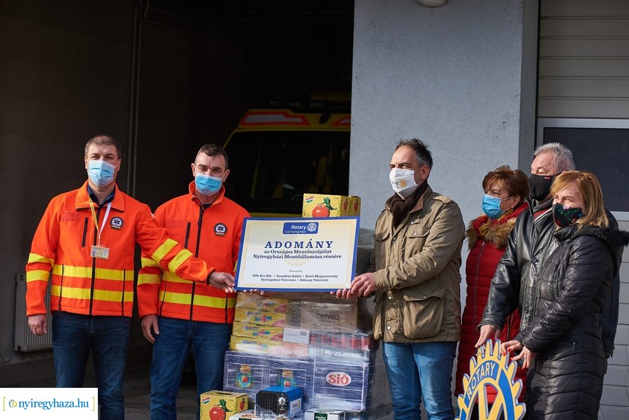 Rotary adomány a mentősöknek