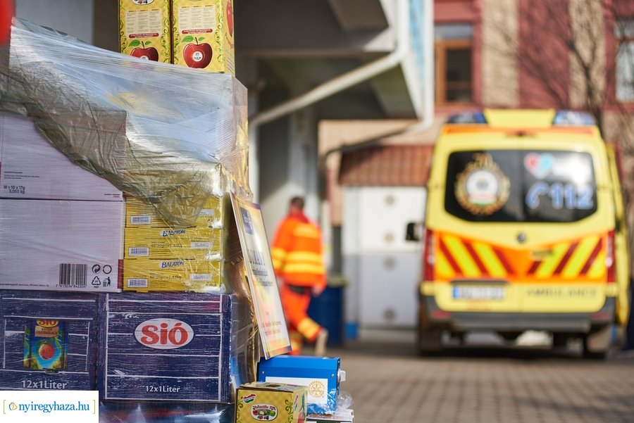 Rotary adomány a mentősöknek