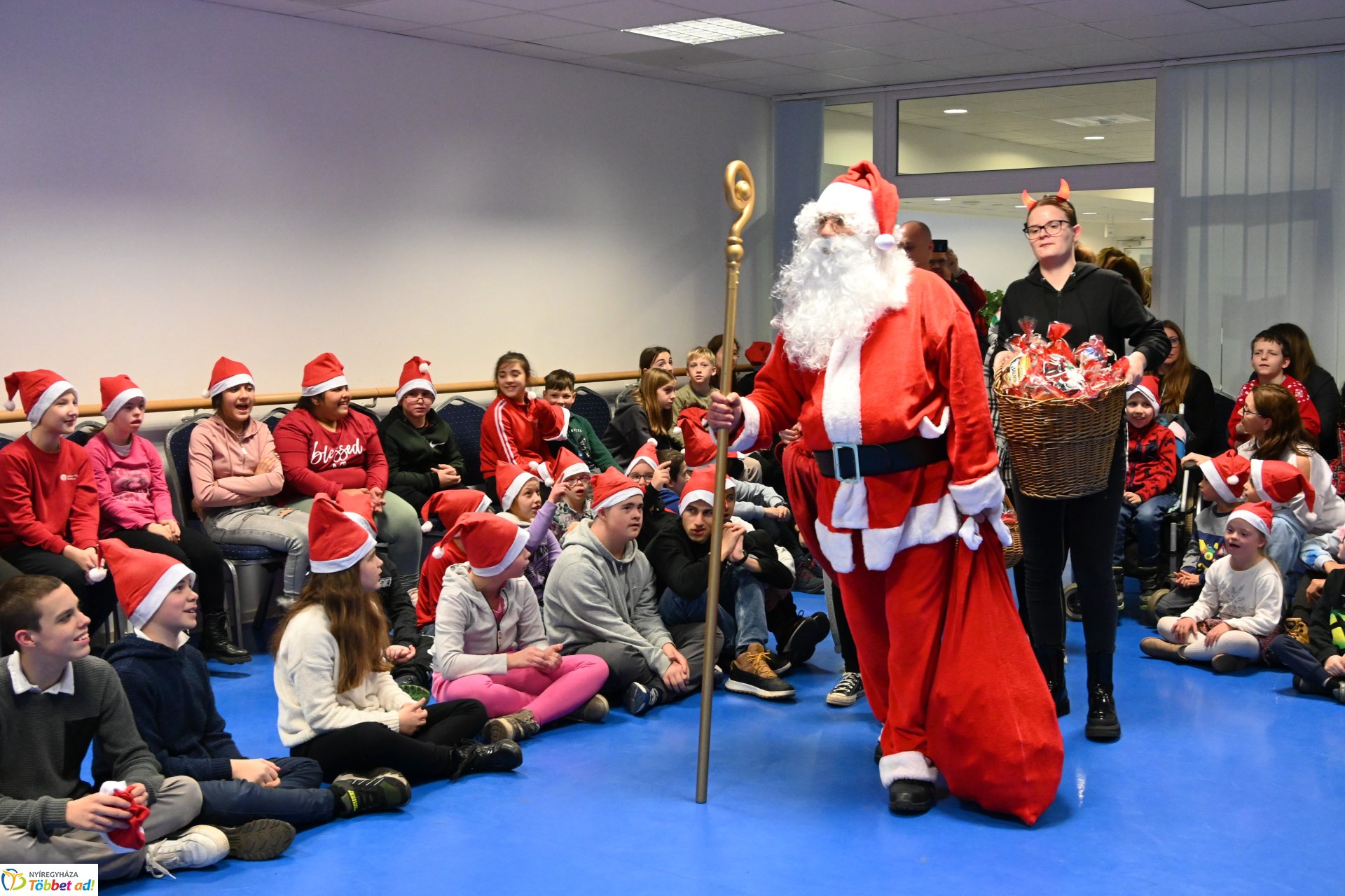 A Rotary Club Nyírség Egyesület mikulása megérkezett a gyerekekhez