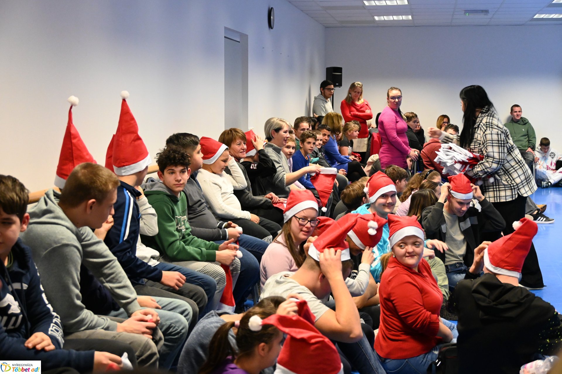 A Rotary Club Nyírség Egyesület mikulása megérkezett a gyerekekhez