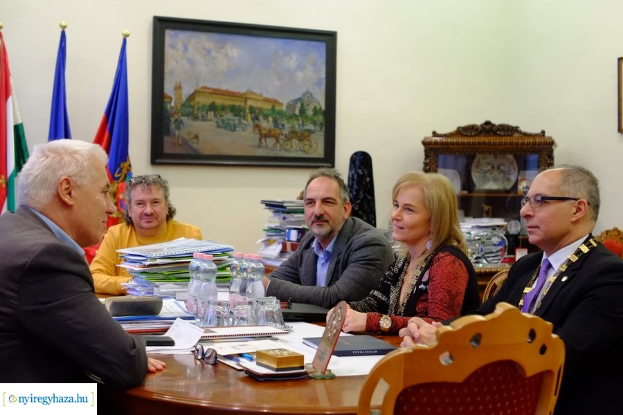 Rotary kormányzó a Városházán 20230116