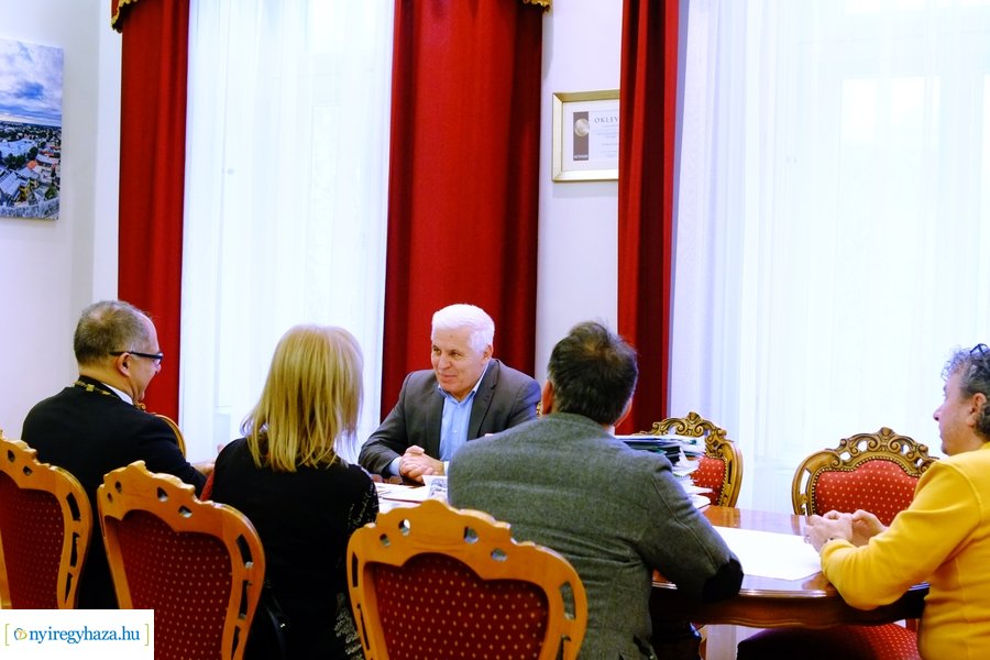 Rotary kormányzó a Városházán 20230116