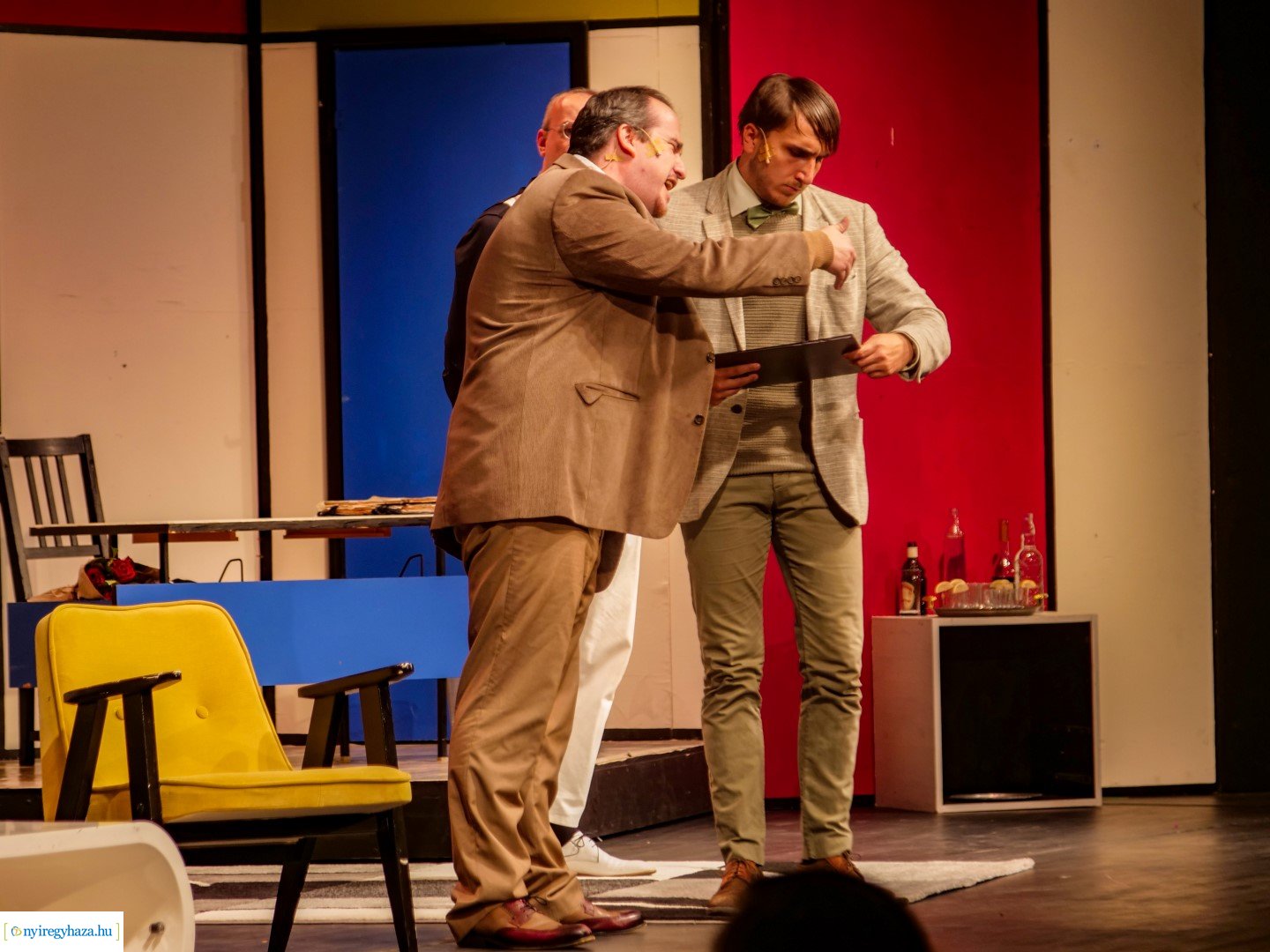 Rózsakert Szabadtéri Színpad Bolha a fülbe