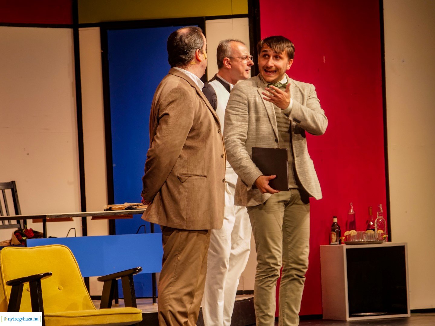 Rózsakert Szabadtéri Színpad Bolha a fülbe