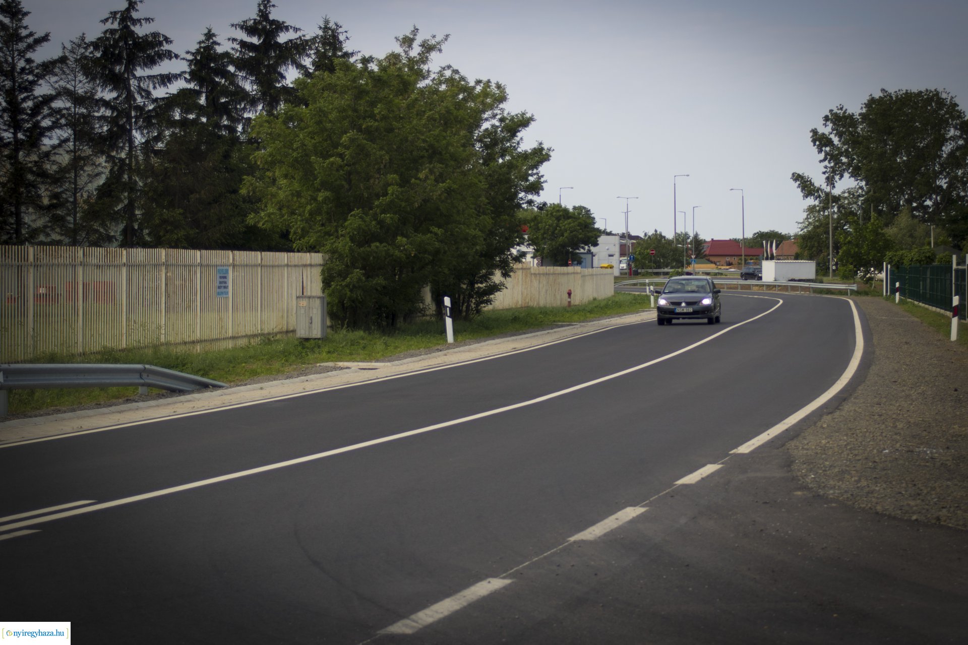 Rozsrétszőlő bekötőút felújítása