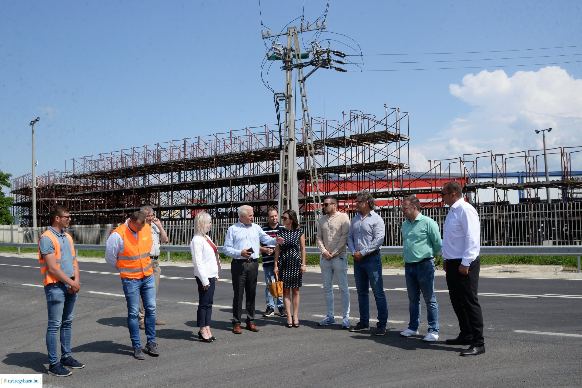 Rozsrétszőlő felújított  bekötőút átadás