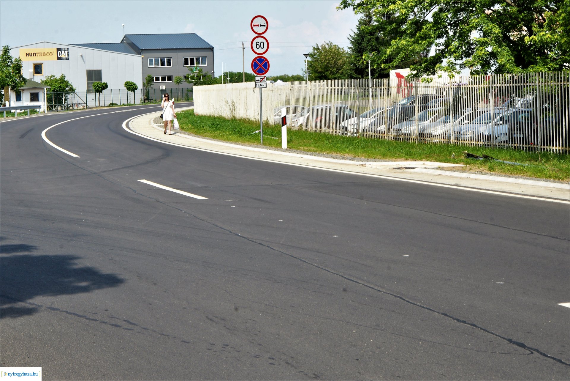 Rozsrétszőlő felújított  bekötőút átadás