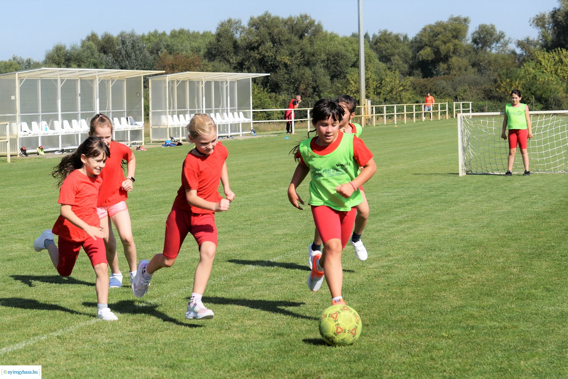 Rúgj labdába program - szerződés aláírás az örökösföldi pályán