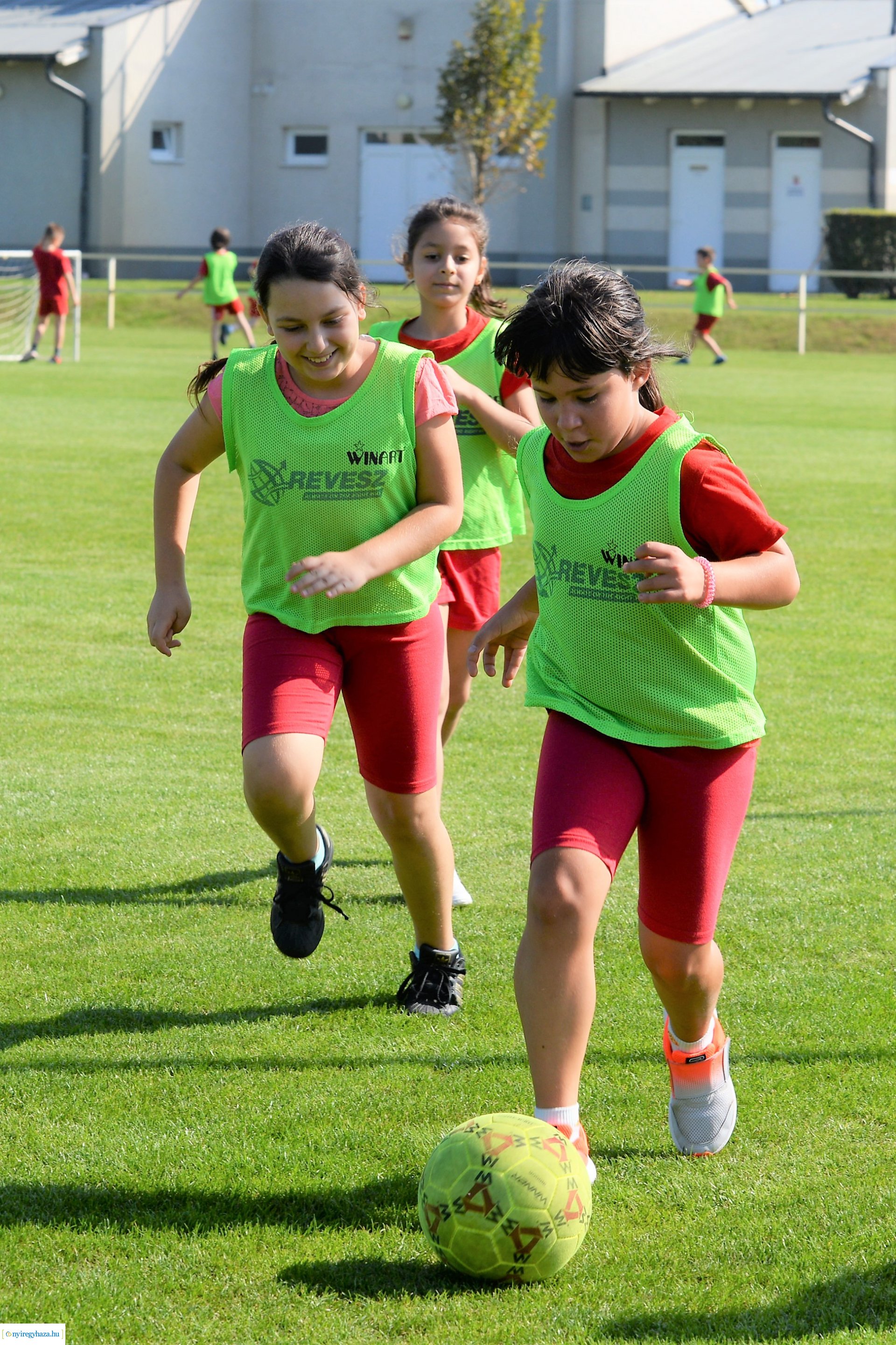 Rúgj labdába program - szerződés aláírás az örökösföldi pályán