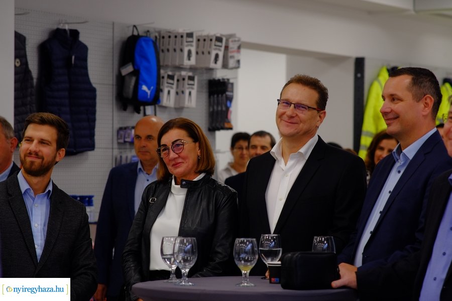 Rumed telephely átadó